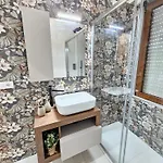Casa King's House * Quartu SantʼElena
